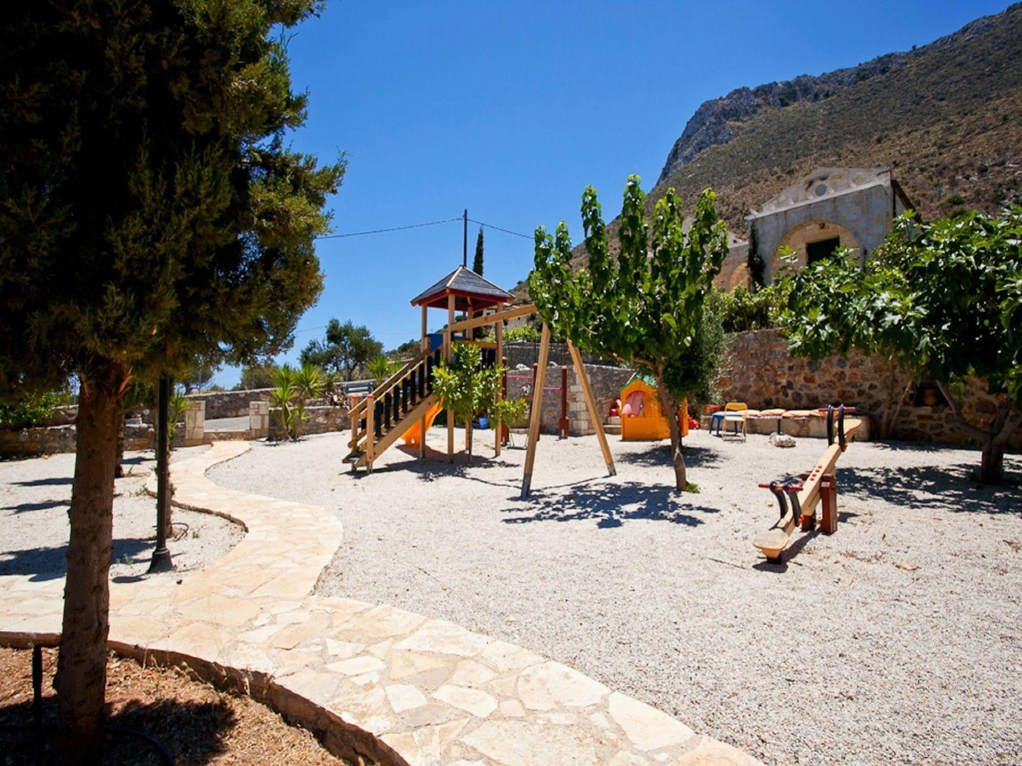 Villa Apollo - Saint George'S Retreat Village Kokkino Chorio Exteriér fotografie